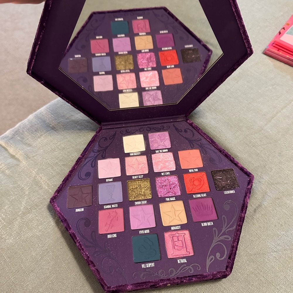 Jeffree Star Cosmetics Blood Lust Eyeshadow Palette